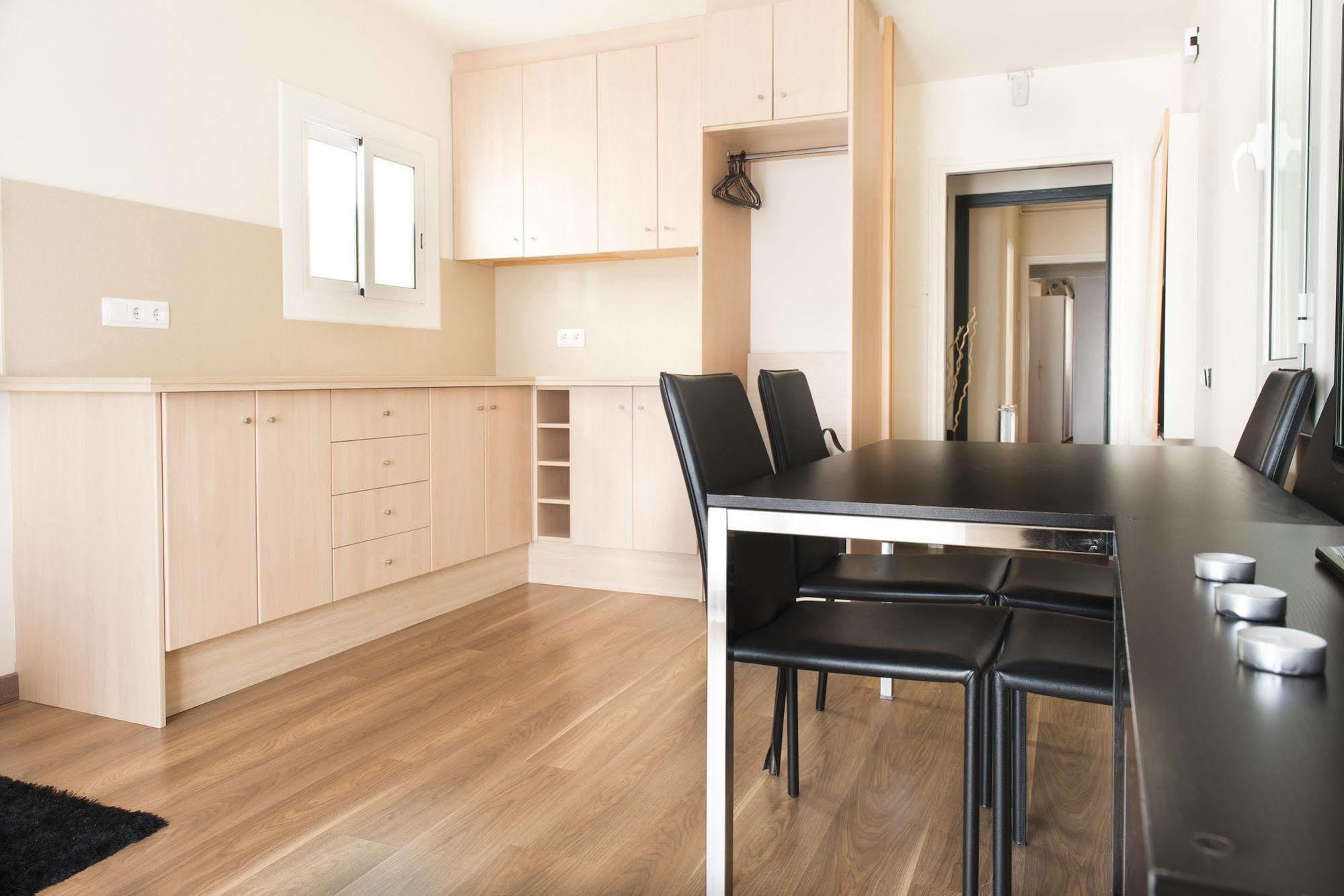 Alcam Laforja Apartment Barcelona Bagian luar foto