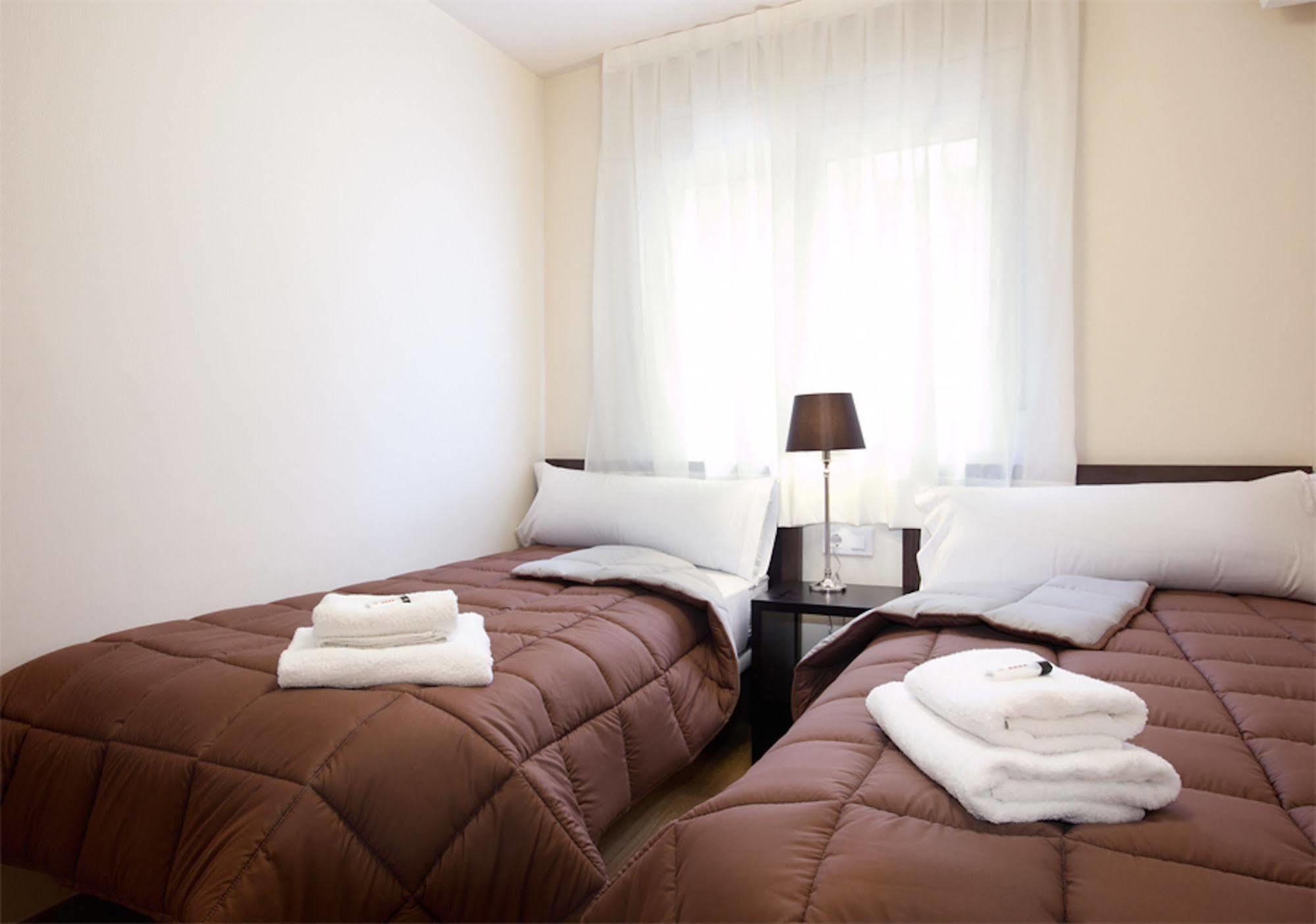 Alcam Laforja Apartment Barcelona Bagian luar foto