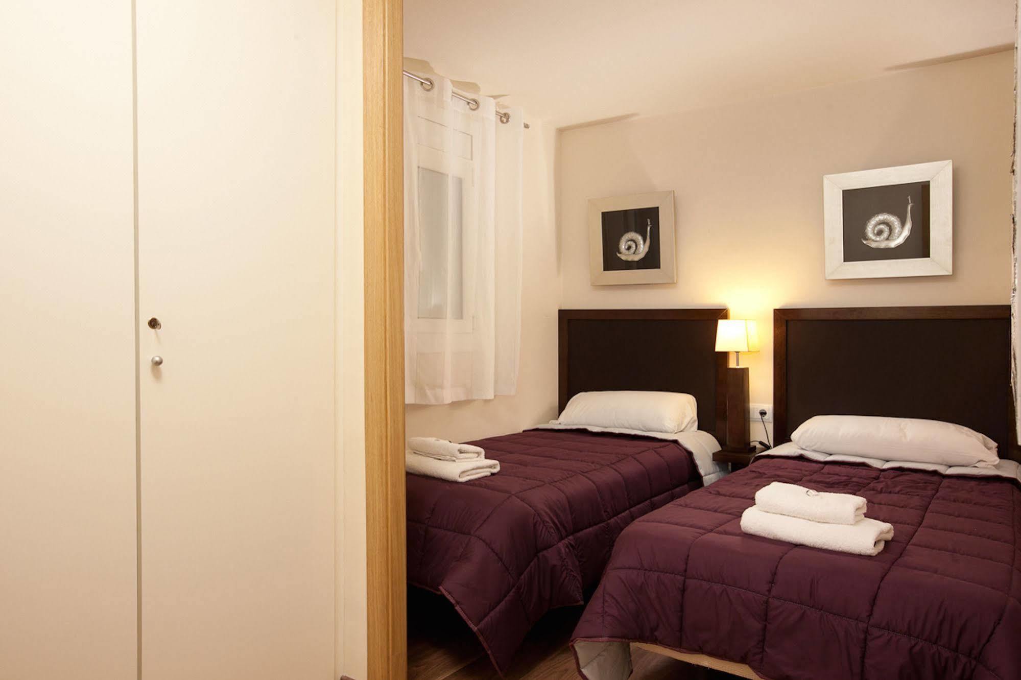 Alcam Laforja Apartment Barcelona Bagian luar foto